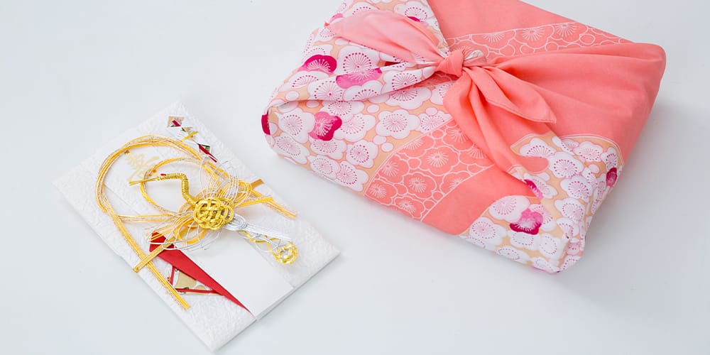 ご祝儀のお返しは必要？｜結婚内祝いが必要なケースと金額相場、おすすめの品物4選
