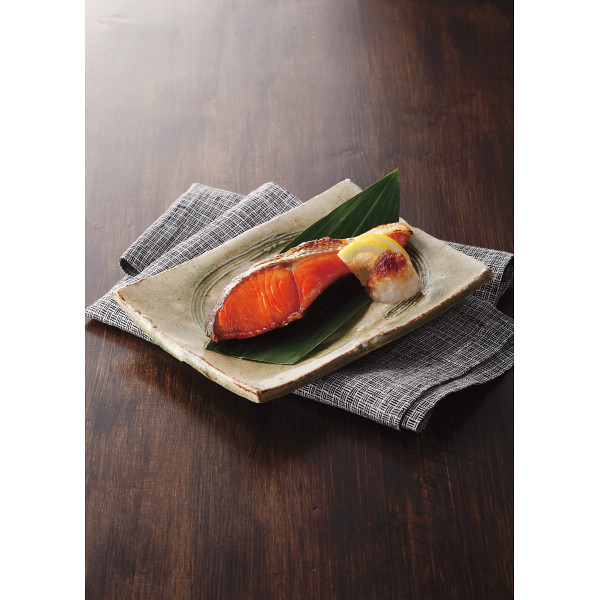 天然紅鮭　寒風燻し干し（８００ｇ）のサムネイル画像1