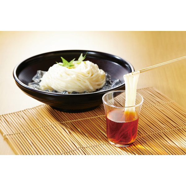 無限堂　稲庭饂飩・比内地鶏つゆのサムネイル画像1