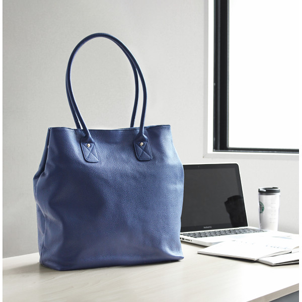 ＯＮ　ＴＨＥ　ＢＡＧ　姫路レザー縦型トートバッグ ネイビーのサムネイル画像2