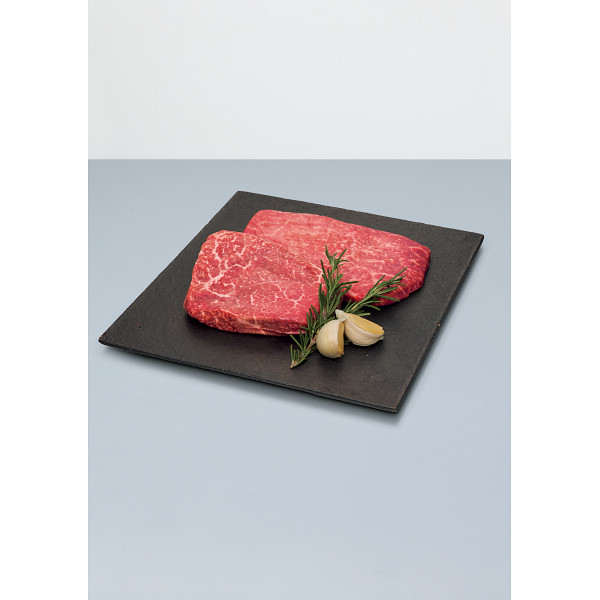 銀座吉澤　松阪牛　モモ　ステーキ用（計３４０ｇ）のサムネイル画像1