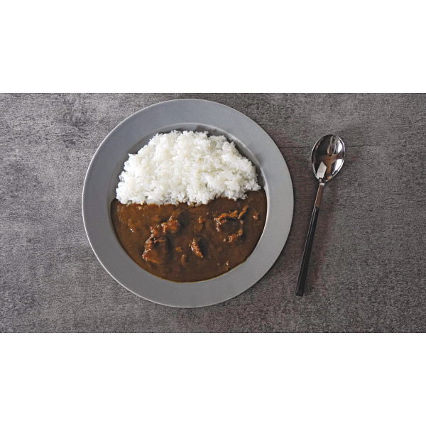 炭火焼肉たむらのお肉が入ったカレー辛口のサムネイル画像1