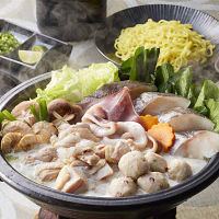 北海道産鶏もも肉と魚介を使った鶏白湯鍋セット