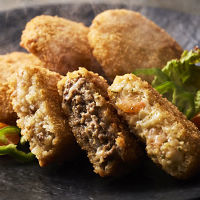 大阪「洋食Revo」3種の洋食セット(油調済)