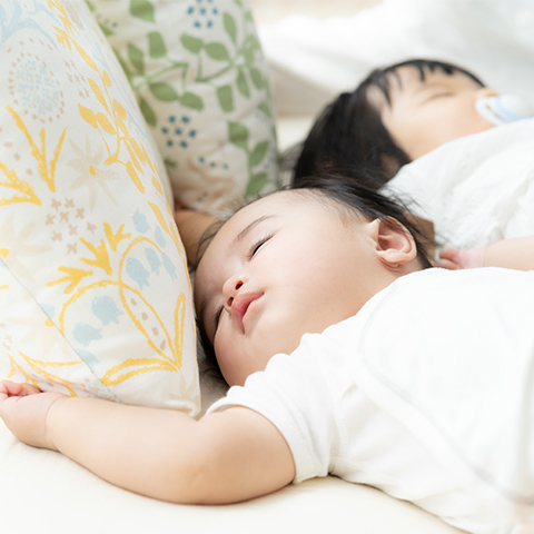 「出産内祝いは誰に渡すべき？贈る相手別のおすすめについて」